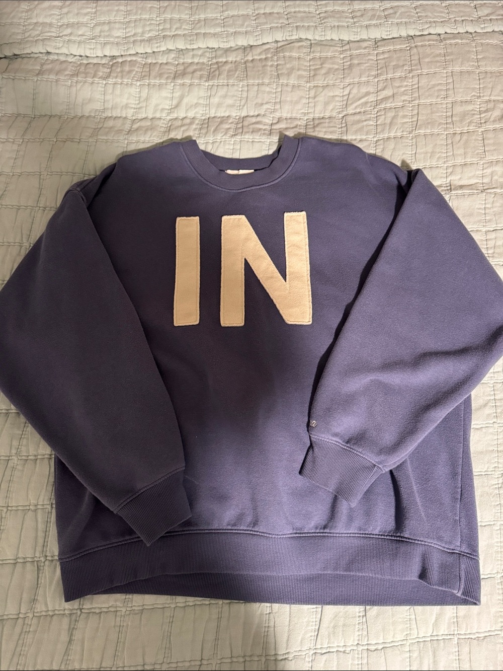 State of Mind blue Crewneck Sweatshirt with Cream 'IN' Applique